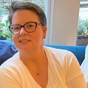 Meet your Posher, Liz